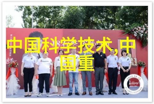 卧室衣柜装修效果图-梦幻衣柜精致设计与现代感的完美结合
