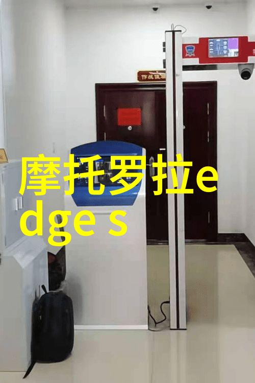 在家中张伟使用格兰仕的互联网微波炉尝试烤红薯他通过手机APP简单设置好时间和功率就能享受到真正从B2