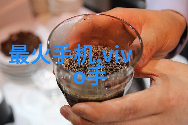 闪光的线缕城市脉搏中的不锈钢诗篇
