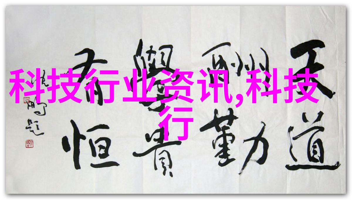 坐在学长鸡上面写作文作业我这是在学长家的鸡窝里趴着写作业真的是个奇妙的学习环境