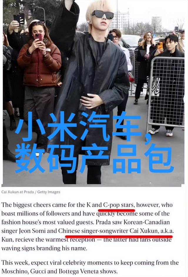 不锈钢板材加工厂我这儿的工人们都在努力工作不停地切割弯曲这些板材保证每一张出厂前的质量