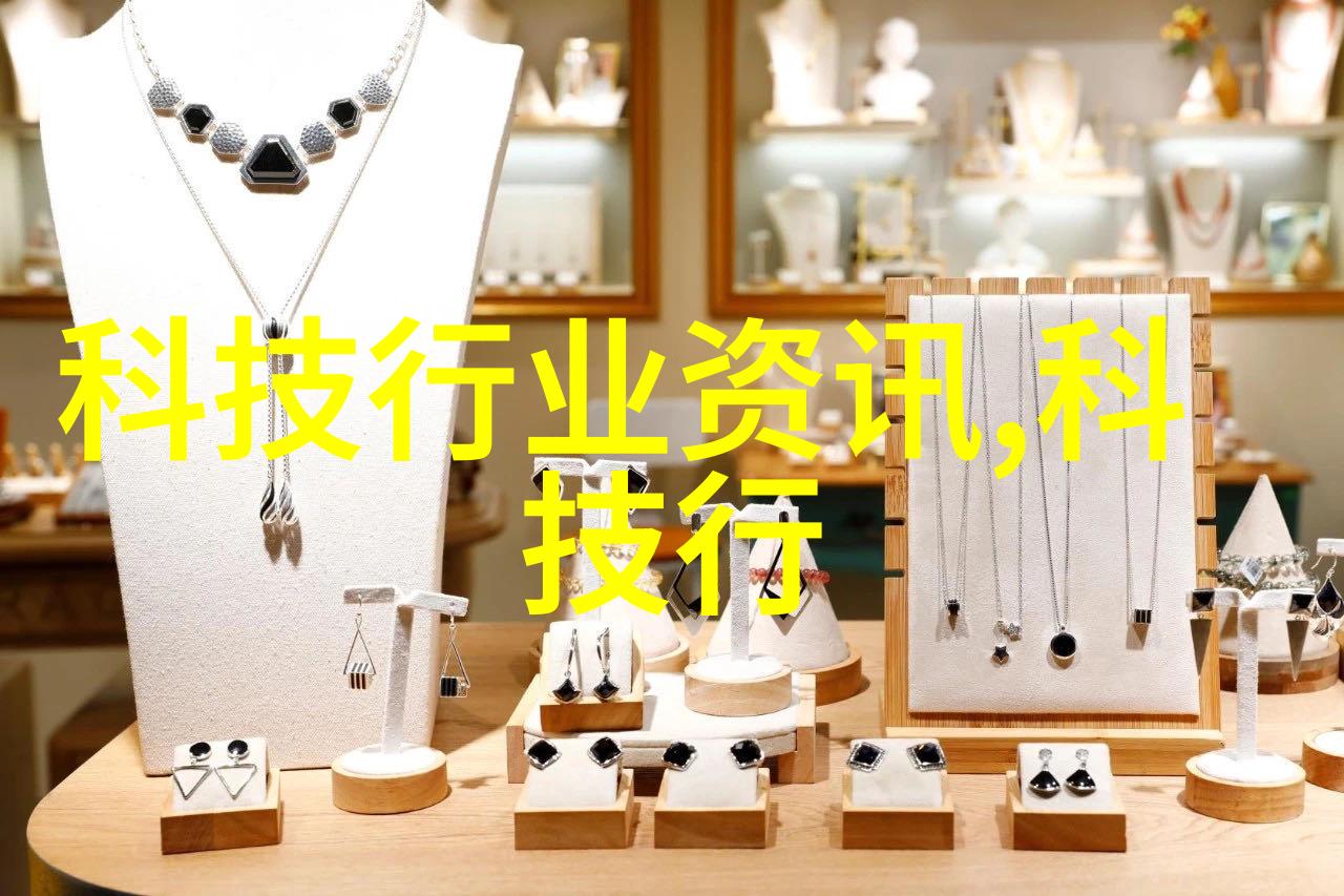 父开女包织梦者与时尚的交响篇