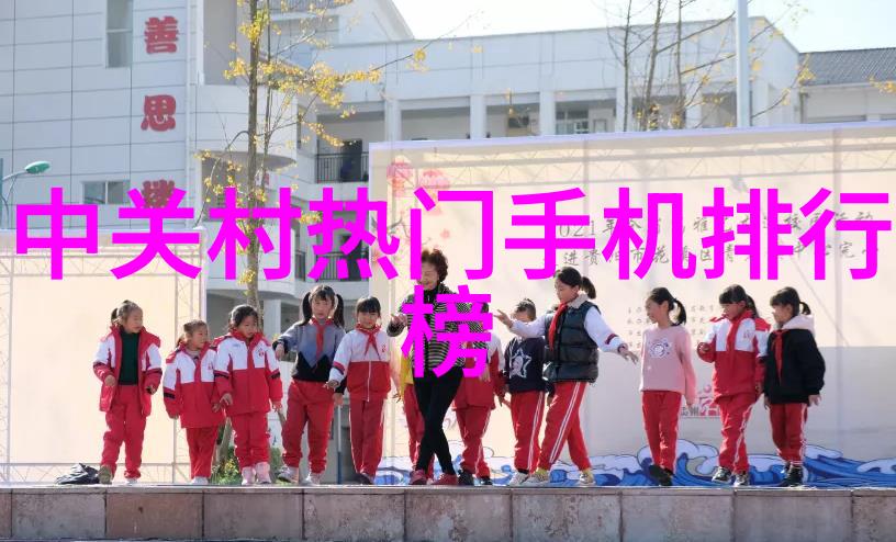 面对不断演变的技术趋势我们应该怎样持续更新和优化现有的智能装备系统